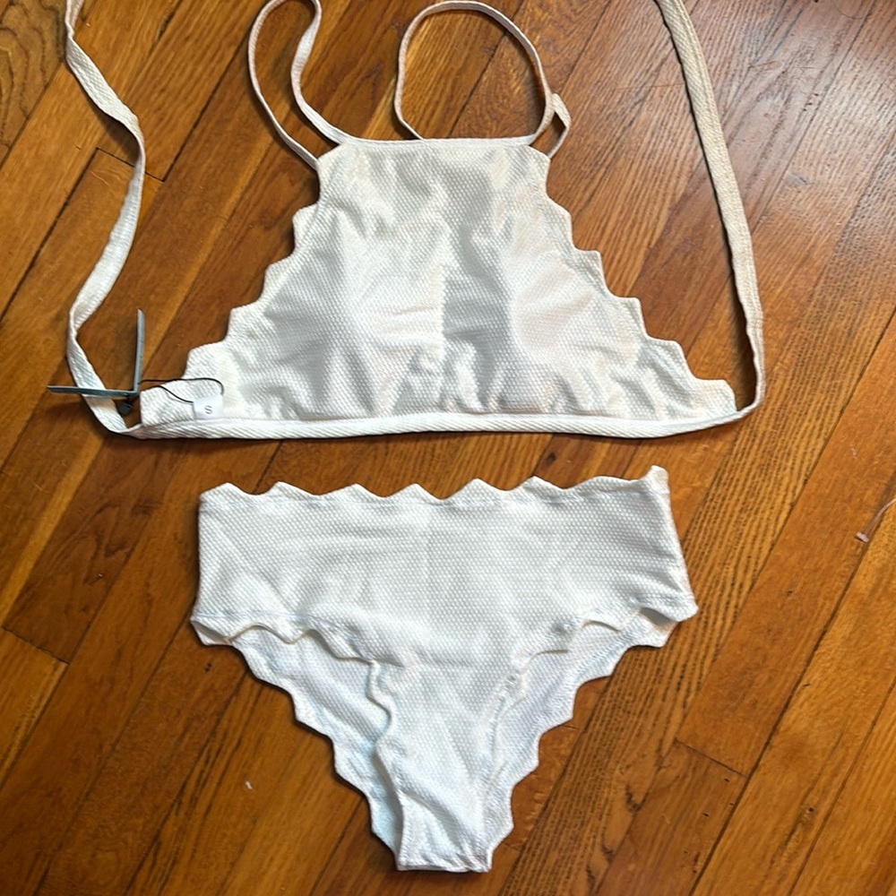 NWT Cream colored bikini. Small. Halter top, hipster bottoms, fun scallop detail